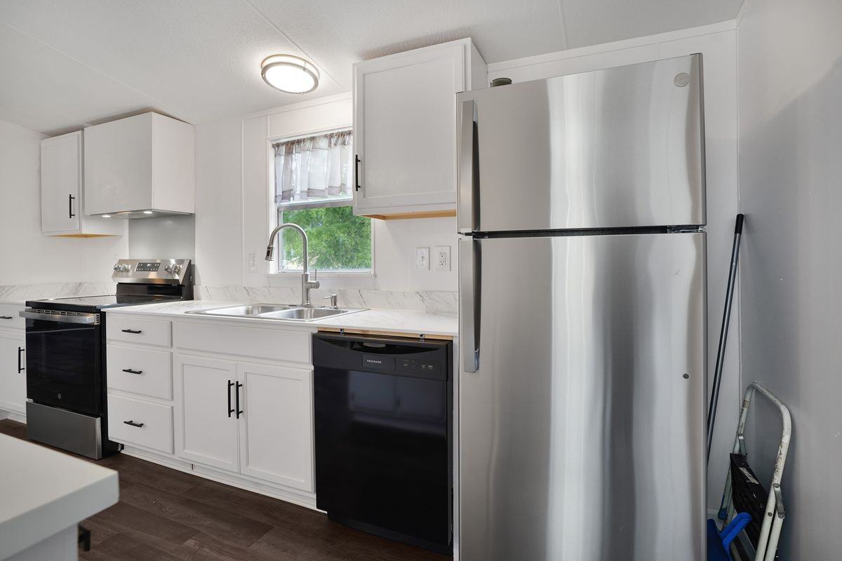 21950 Caney Dr - Photo 7 of 23