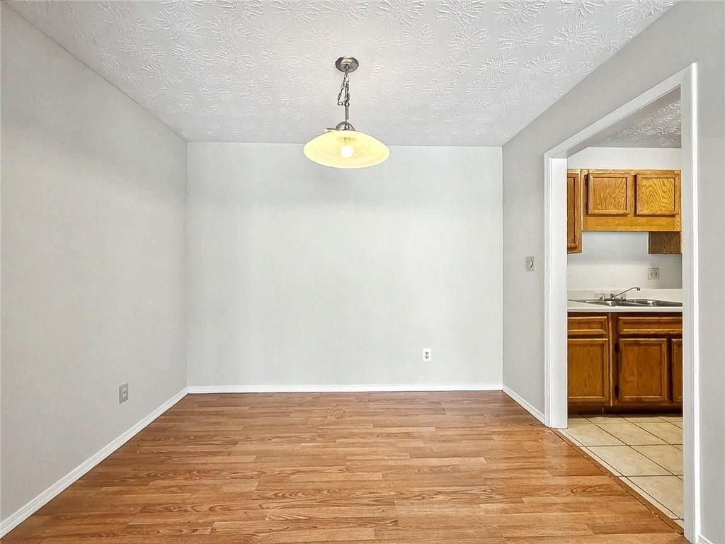1702 Country Park Dr - Photo 7 of 36