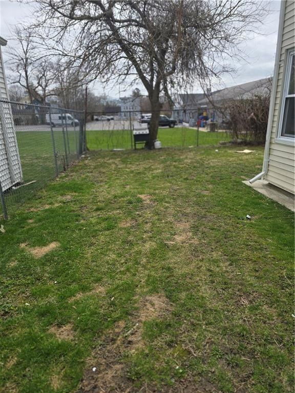 16 Catherine St ##2 - Photo 7 of 11
