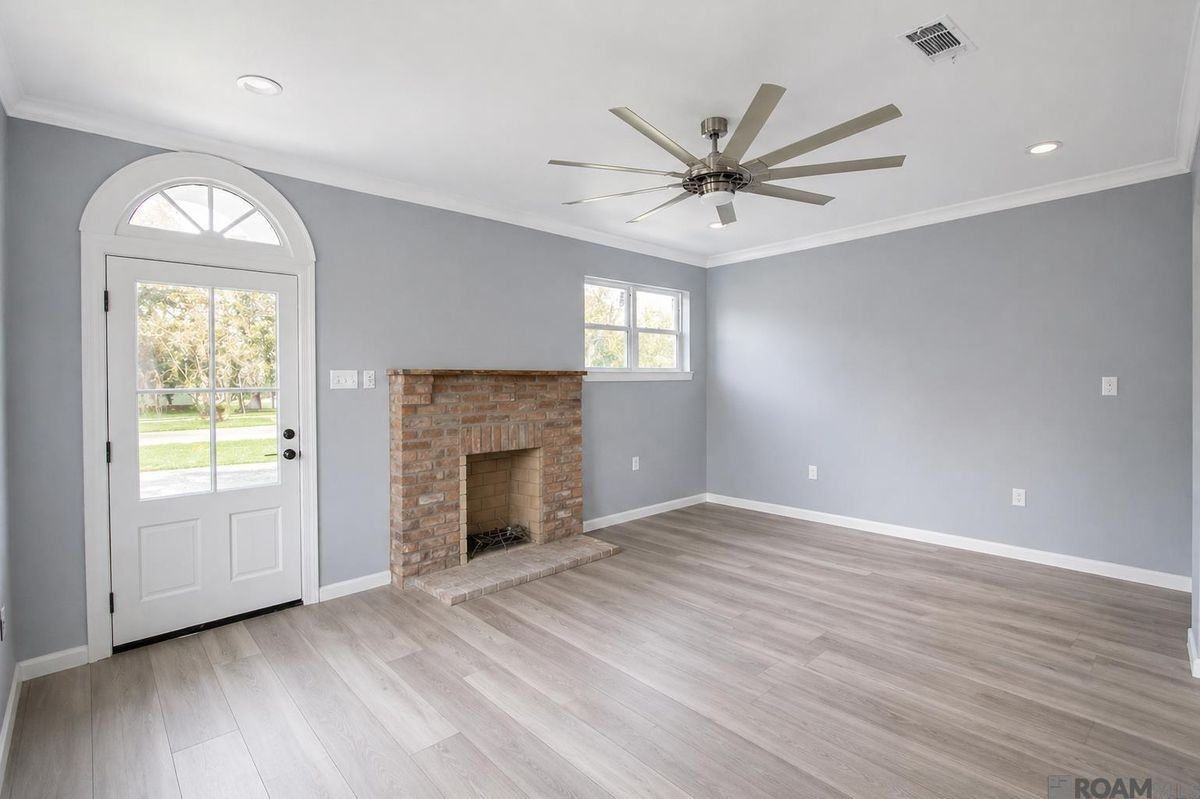 4809 Longfellow Dr - Photo 4 of 17
