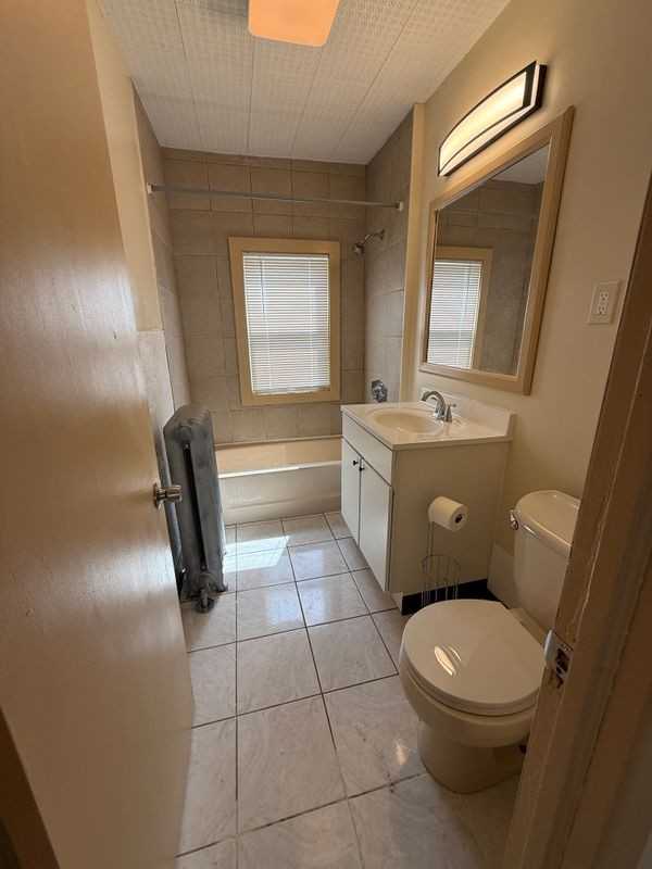 1694 Broad St ##2 - Photo 6 of 9