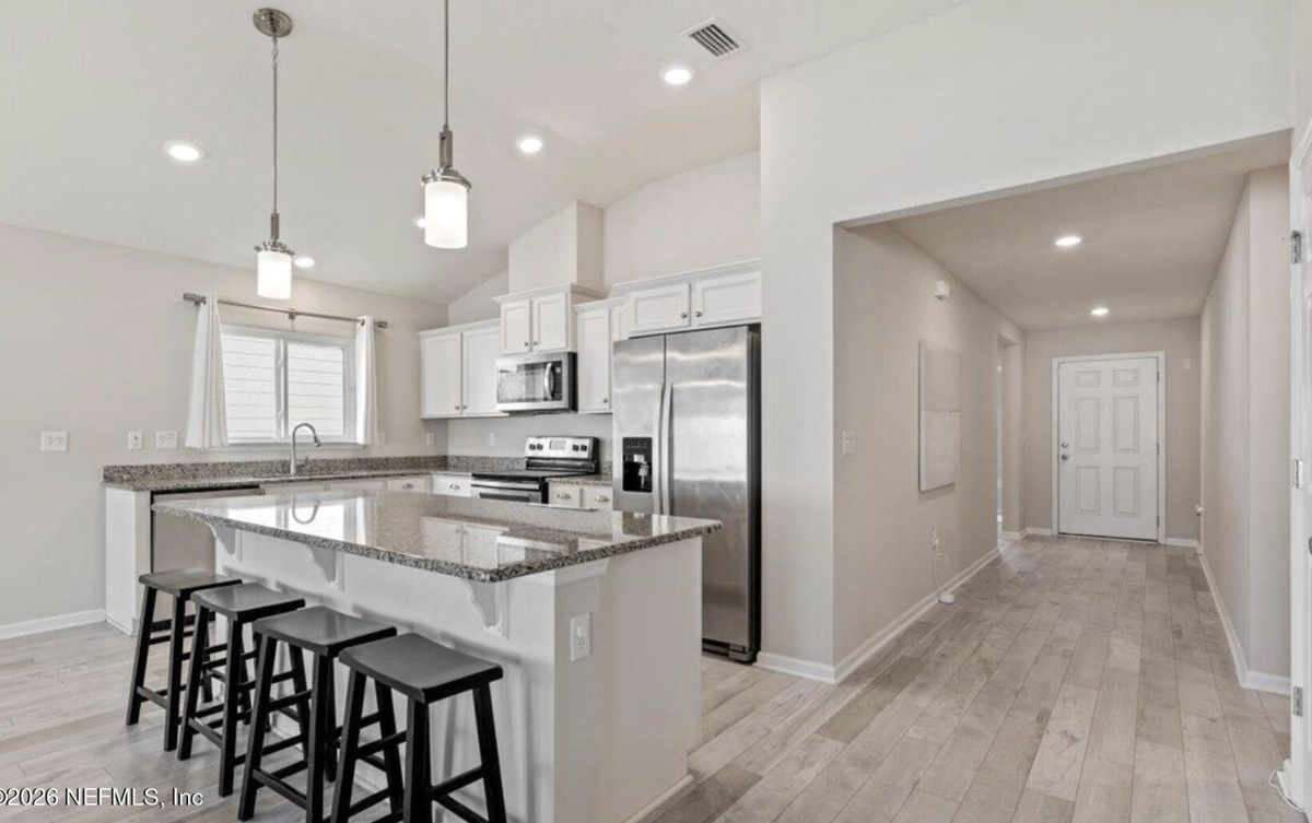 3106 Hawks Hill Ln - Photo 2 of 3