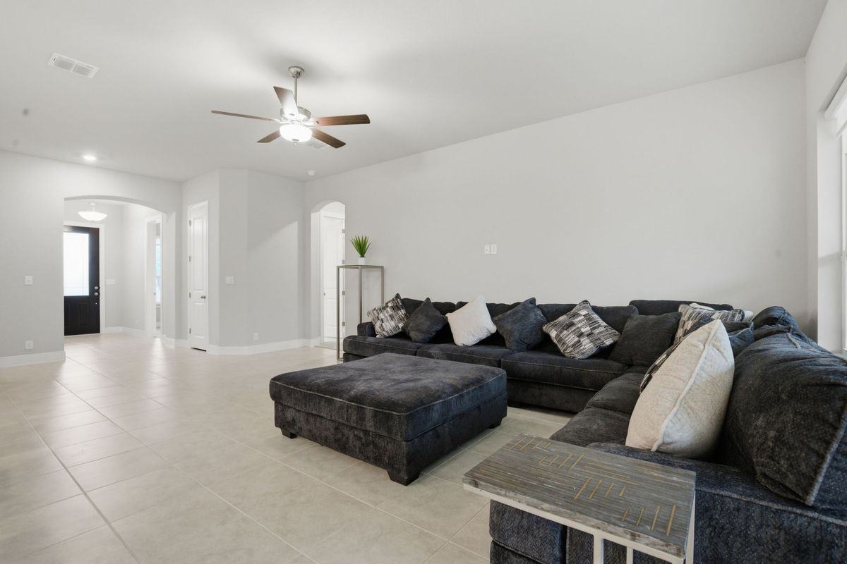 24710 Faraday - Photo 3 of 32