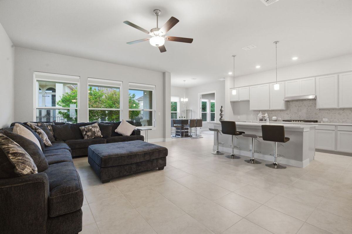 24710 Faraday - Photo 5 of 32