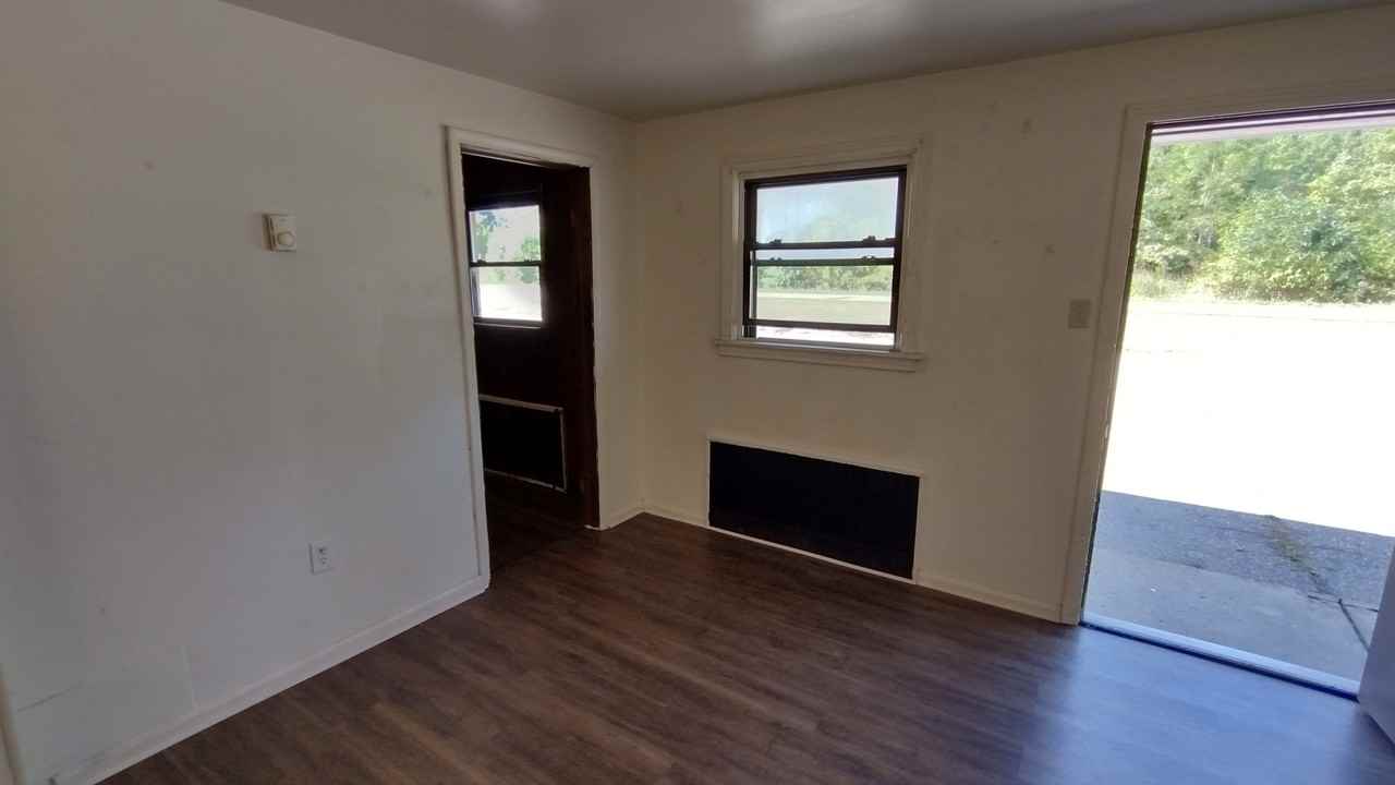 2223 North Water Street Extension - Photo 4 of 9