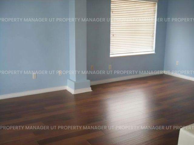 9881 S 3265 W - Photo 5 of 10