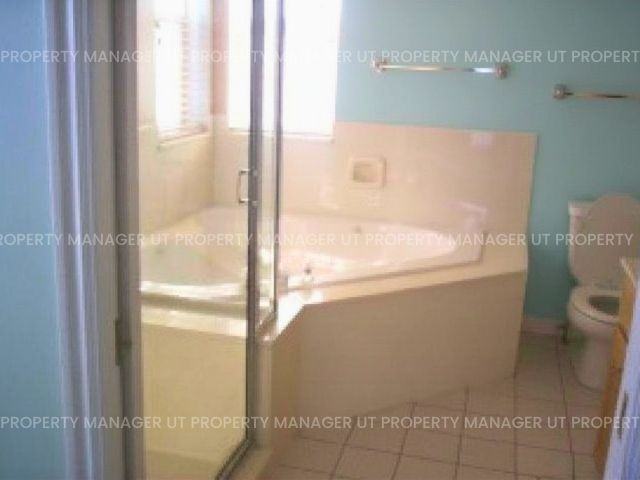 9881 S 3265 W - Photo 6 of 10
