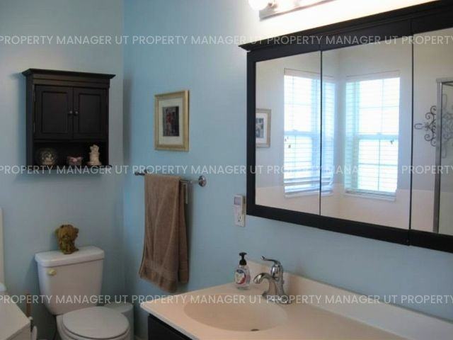 9881 S 3265 W - Photo 7 of 10