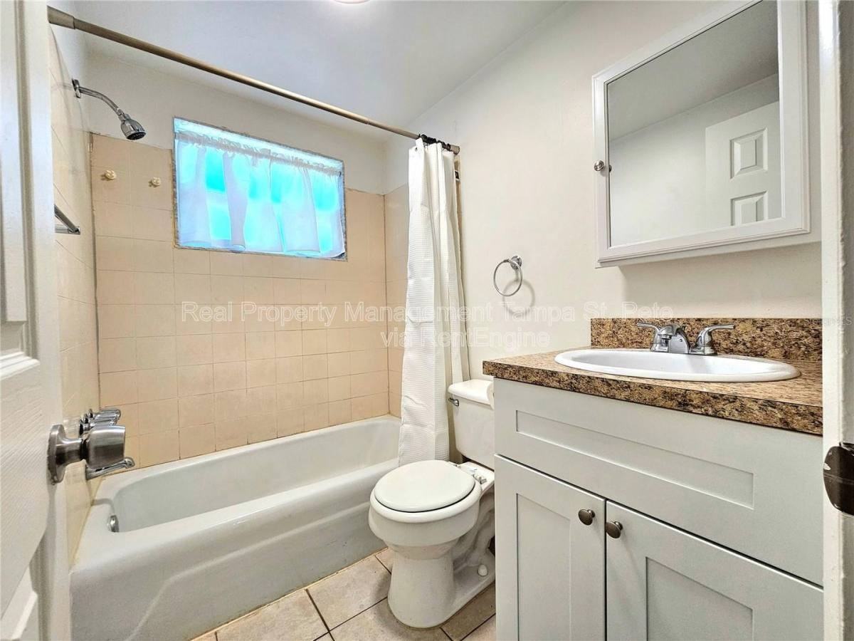 613 Lyndhurst St - Photo 7 of 10