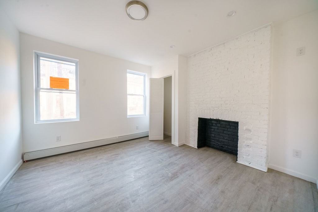 364 Liberty Street - Photo 2 of 8