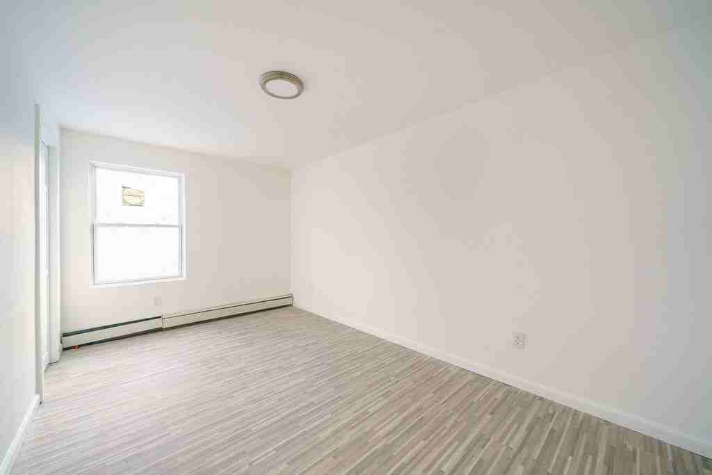 364 Liberty Street - Photo 3 of 8