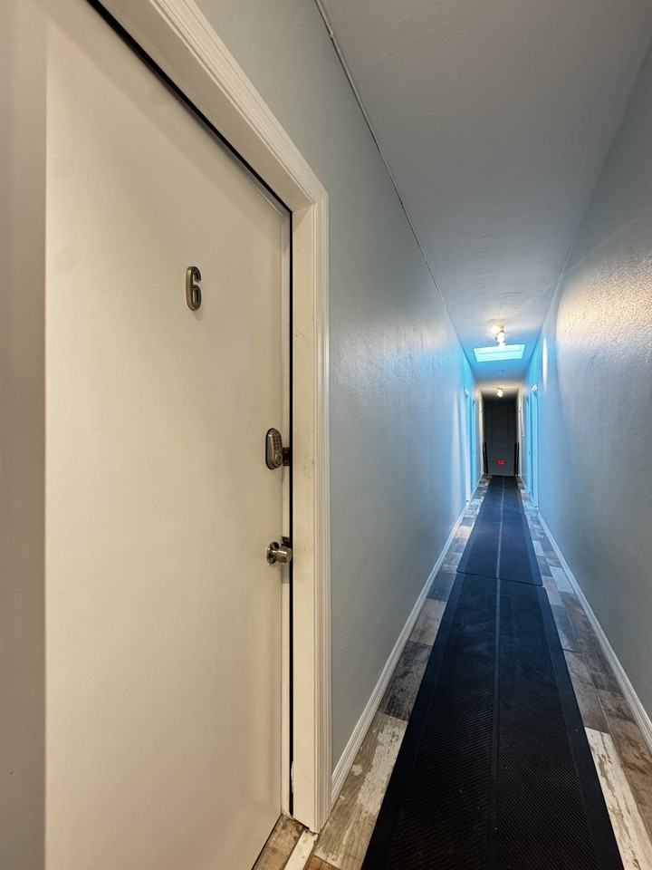 149 S Hollywood Avenue - Photo 3 of 32
