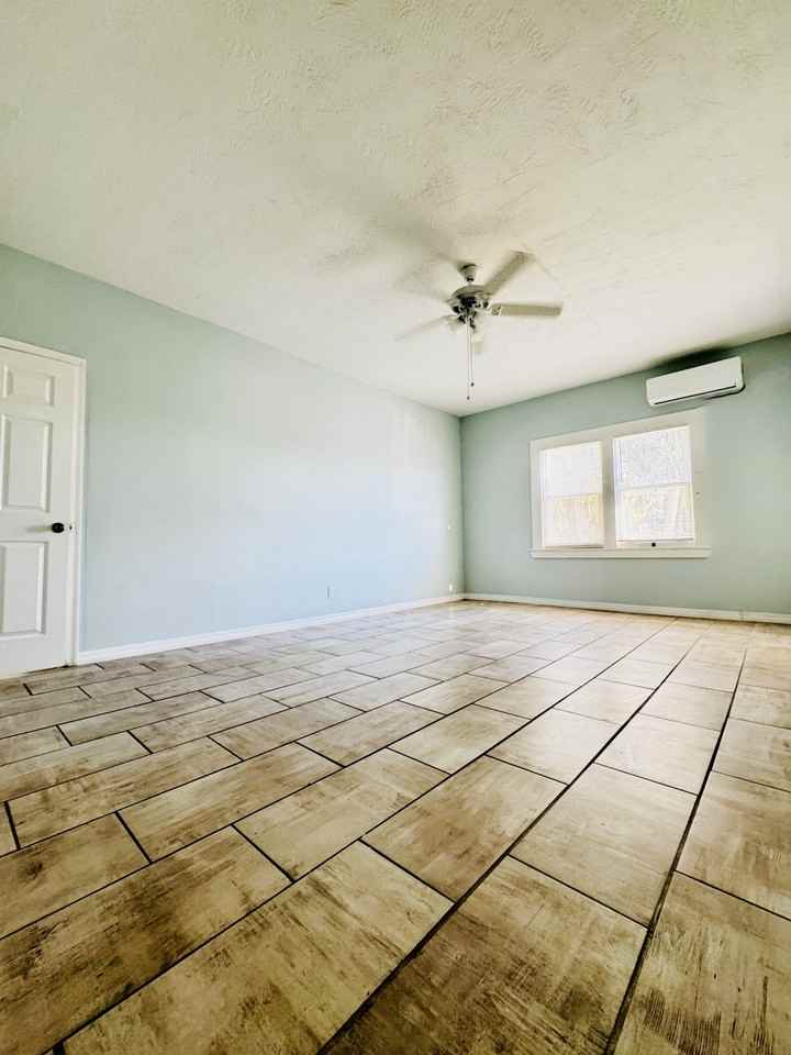 149 S Hollywood Avenue - Photo 6 of 32