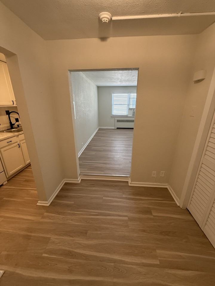 Princess Anne Rd W, 721 - Photo 3 of 6