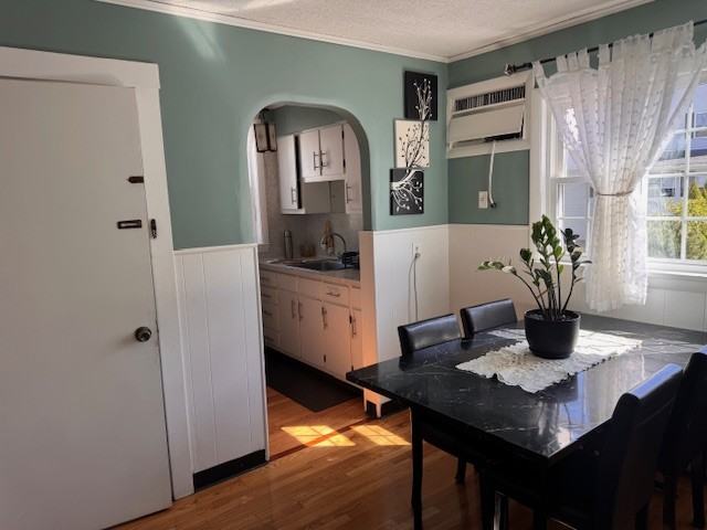 19 Havelock St #1 - Photo 4 of 21