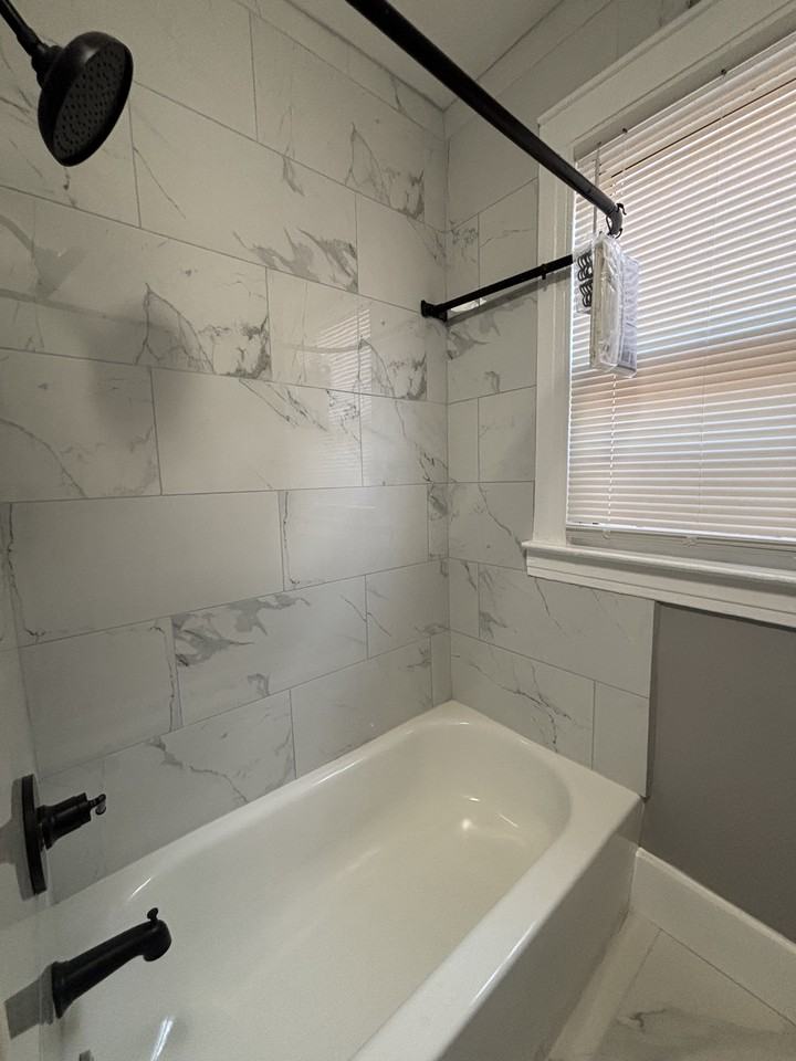 153 DOVER ST NEW HAVEN CT 06513 - Photo 3 of 8