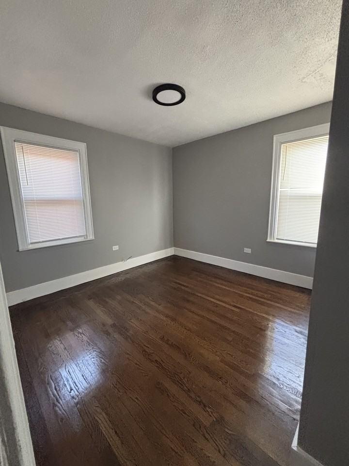 153 DOVER ST NEW HAVEN CT 06513 - Photo 4 of 8