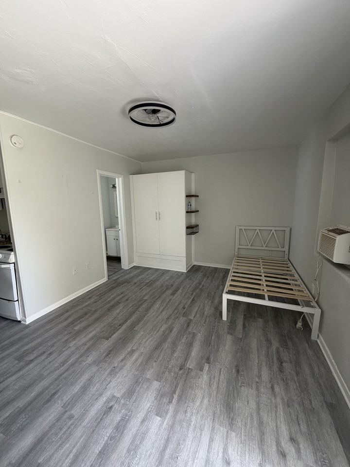 Seven Palms - Photo 7 of 20