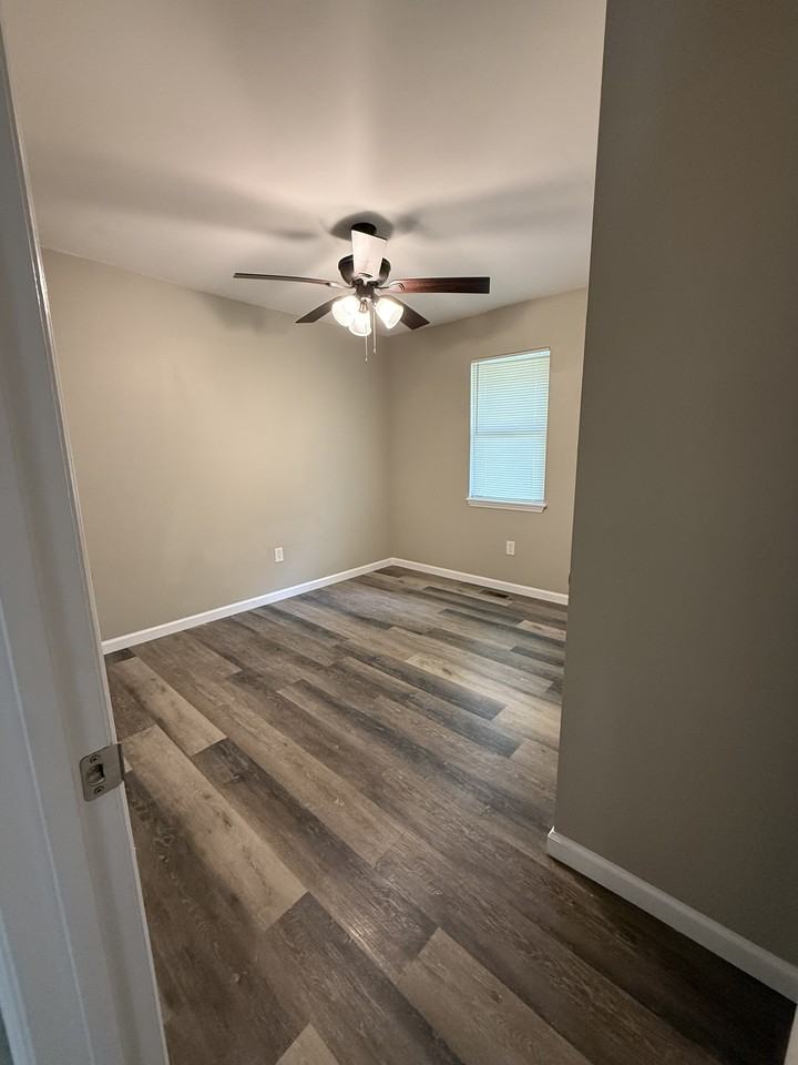 615 Beech Circle Northwest - Photo 5 of 8