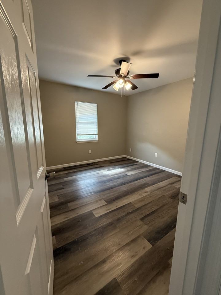 615 Beech Circle Northwest - Photo 6 of 8