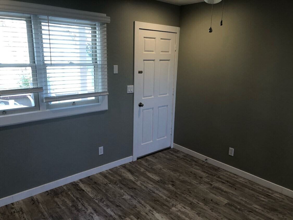 2340 Jefferson Street - Photo 4 of 18