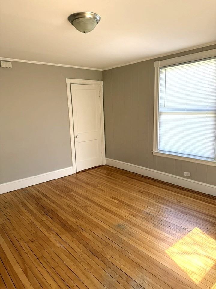469 Brighton Avenue - Photo 3 of 9