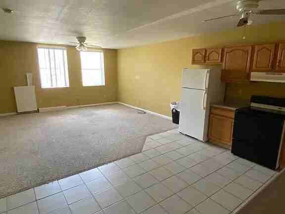 626 California Ave - Photo 3 of 8