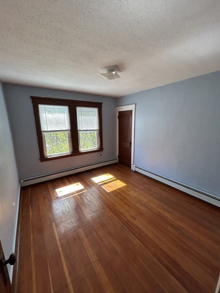 24 Joyce Street - Photo 7 of 8