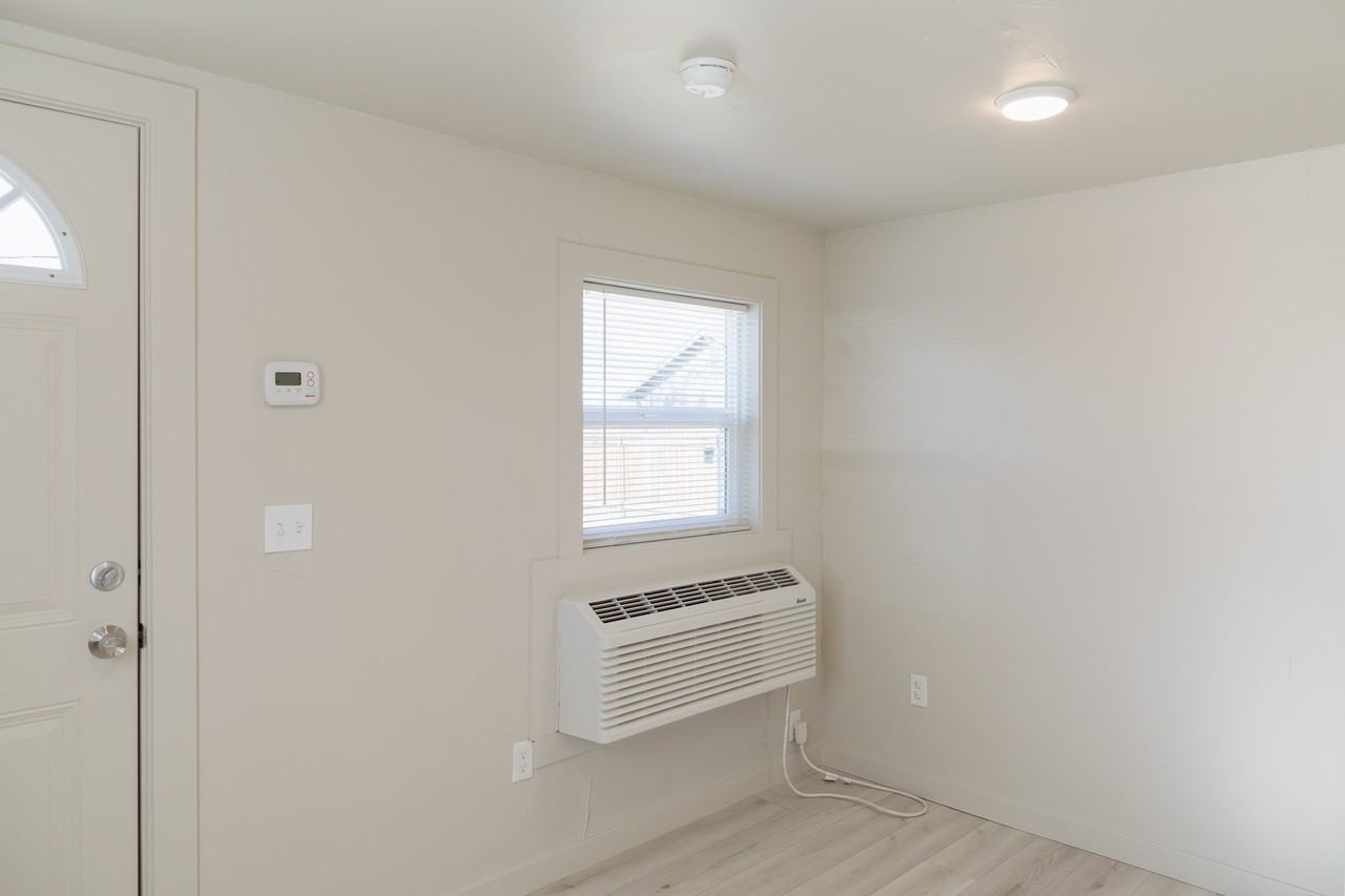 Weimer Property- 439 SE 2nd St. - Photo 3 of 25