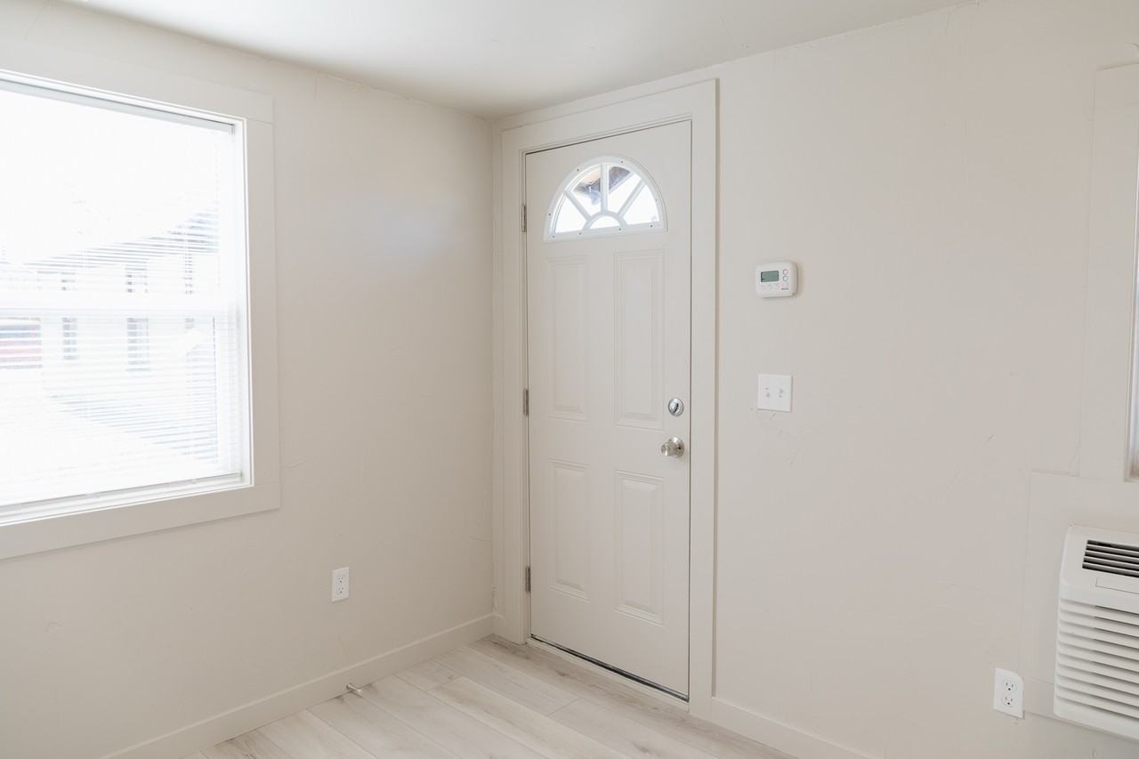 Weimer Property- 439 SE 2nd St. - Photo 4 of 25