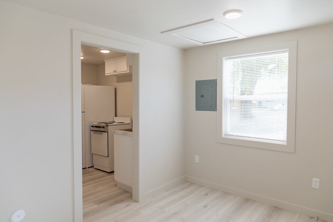 Weimer Property- 439 SE 2nd St. - Photo 5 of 25