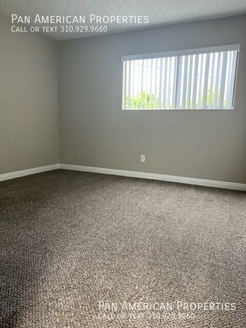 Mesa Pines Apartments - Photo 6 of 11