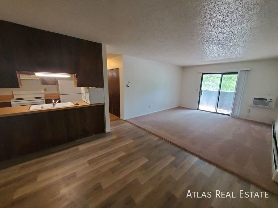 1300 12th Street - Photo 2 of 11