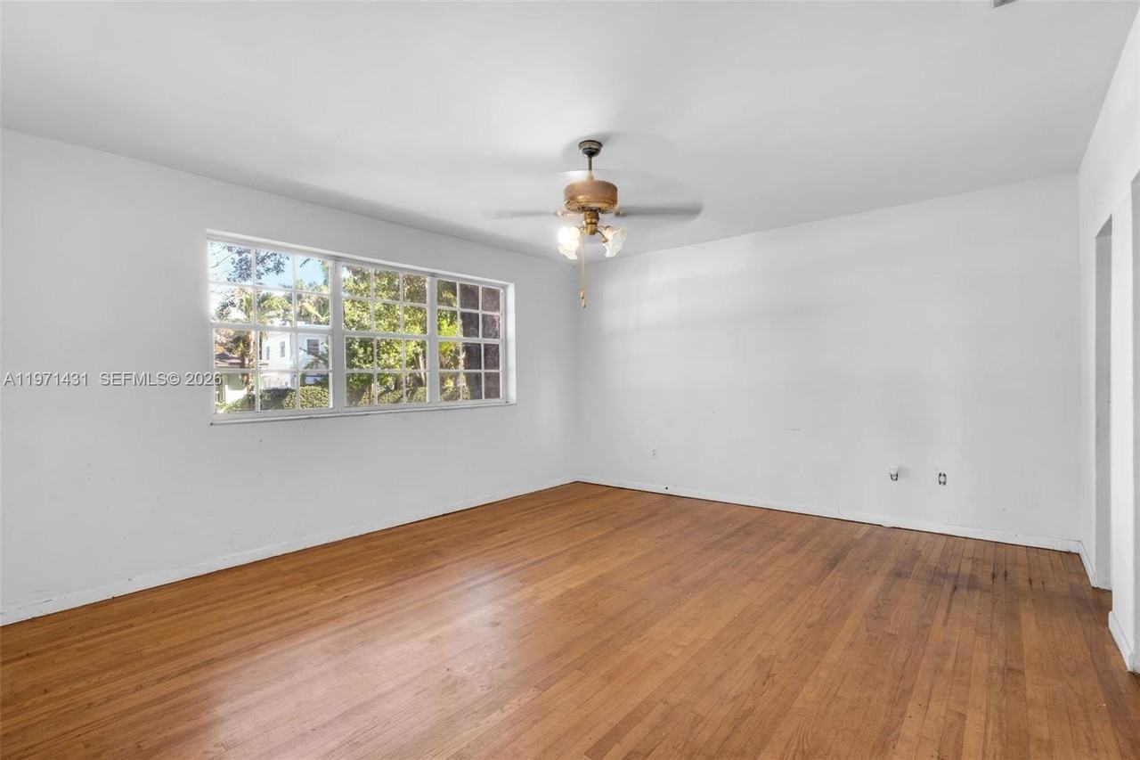 4582 Royal Palm Ave #NA - Photo 7 of 7