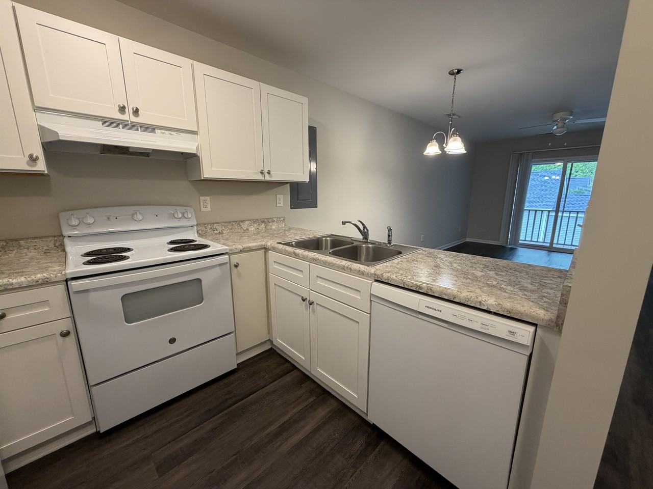 116 S Spruce St #B - Photo 2 of 12