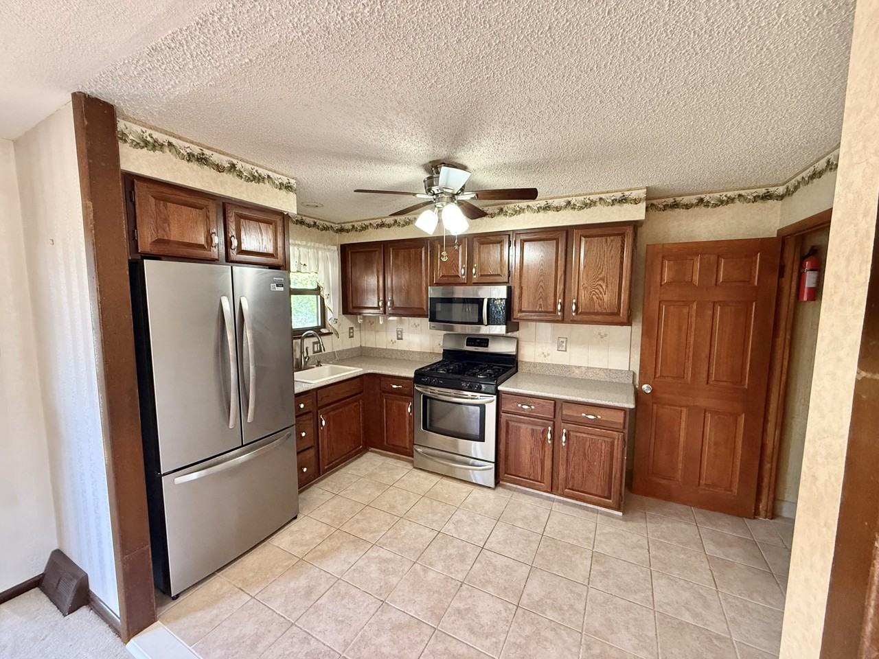 3620 Canby Dr #3620 - Photo 5 of 17