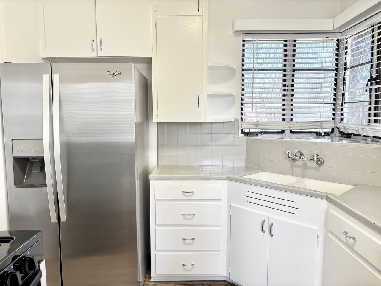 339 E Virginia Cir #339 - Photo 6 of 40