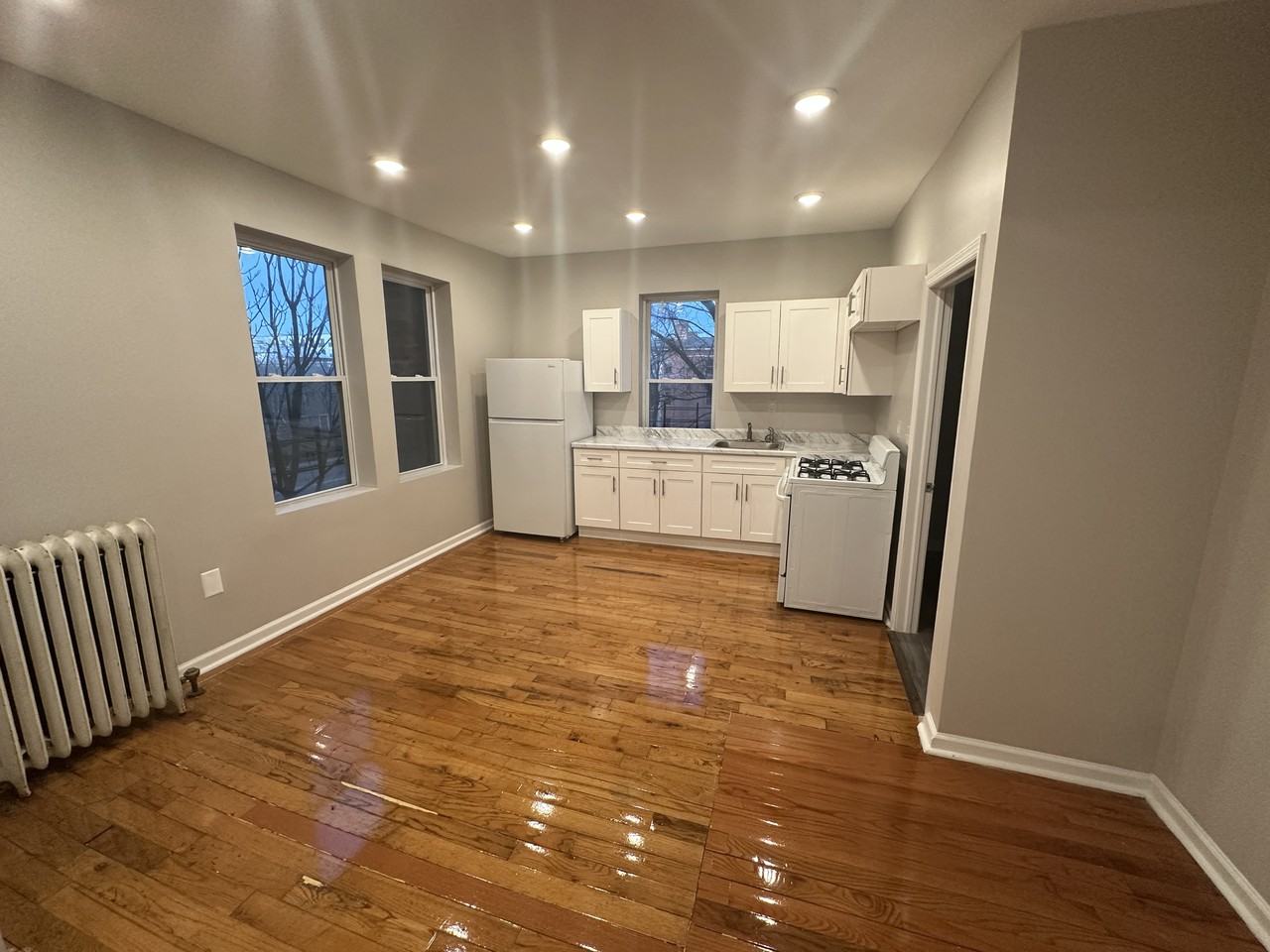 624 Dr Martin Luther King Jr Blvd #17 - Photo 7 of 8