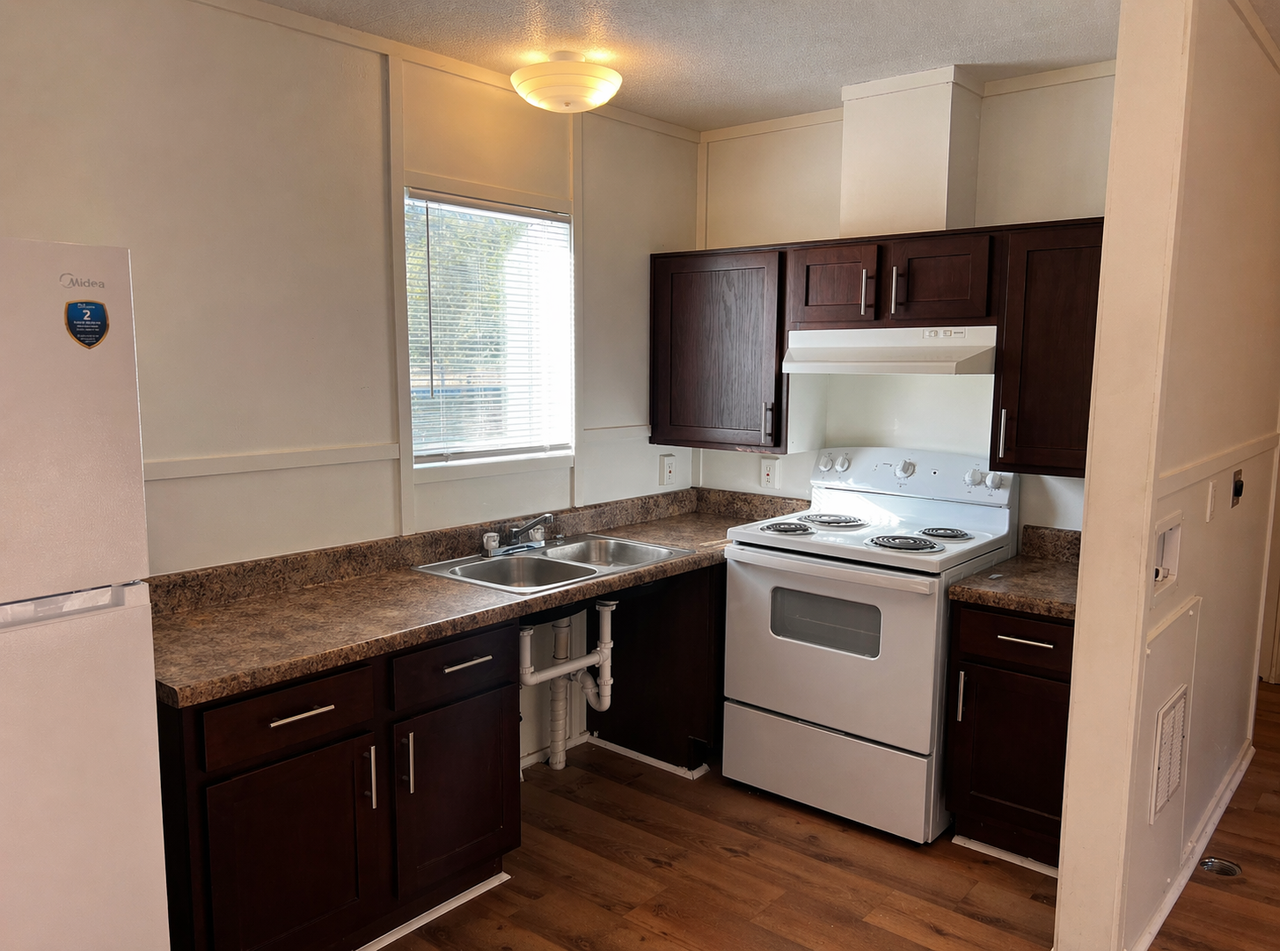 15798 Ne Peddie St #NA - Photo 2 of 11