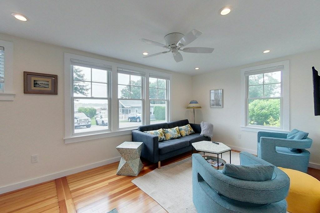 23 Warren Ave #1 - Photo 4 of 15