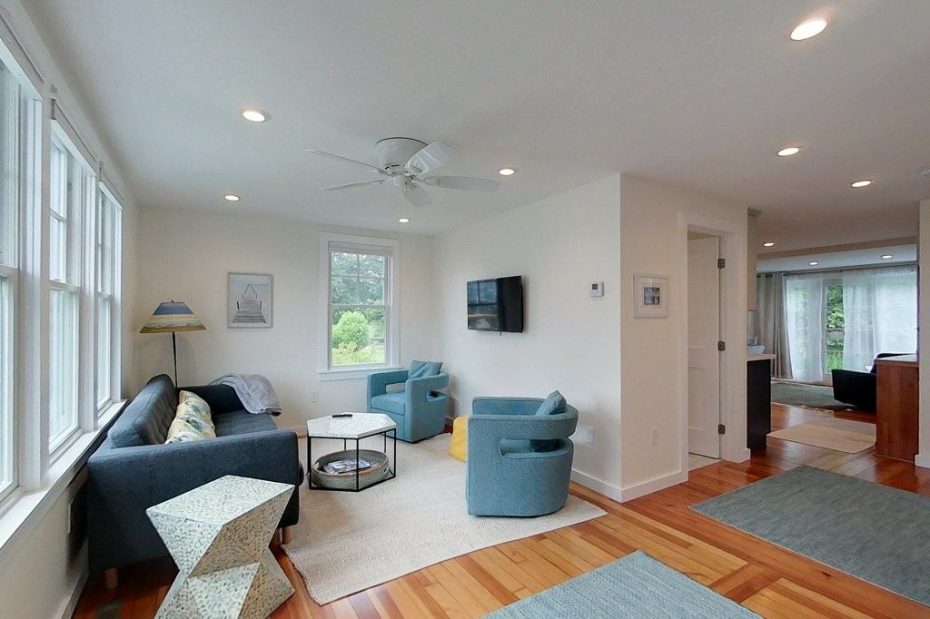 23 Warren Ave #1 - Photo 5 of 15