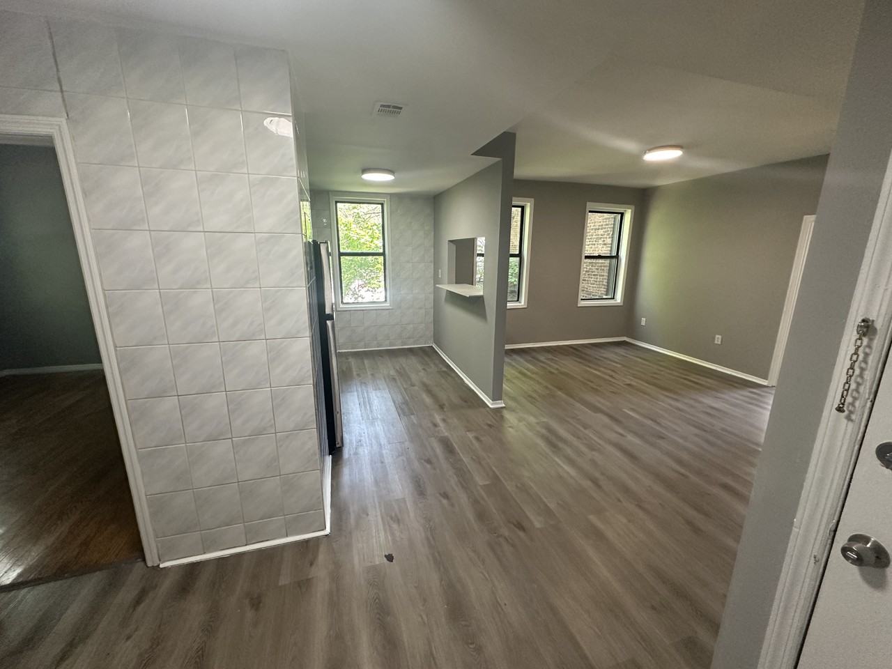 47 Milford Ave #10 - Photo 4 of 9