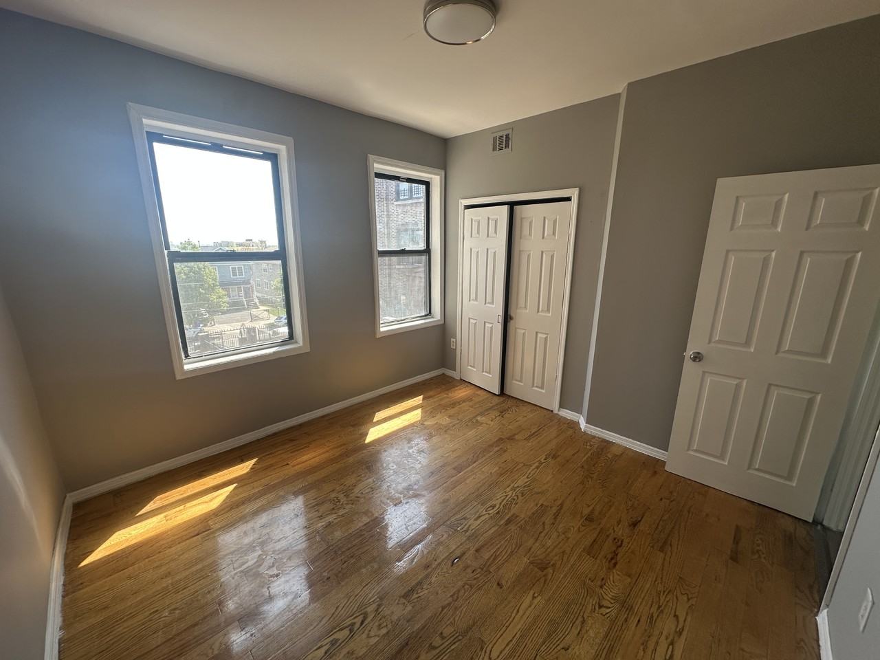 47 Milford Ave #10 - Photo 5 of 9