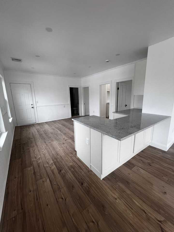 19 Reeves St #3 - Photo 3 of 14