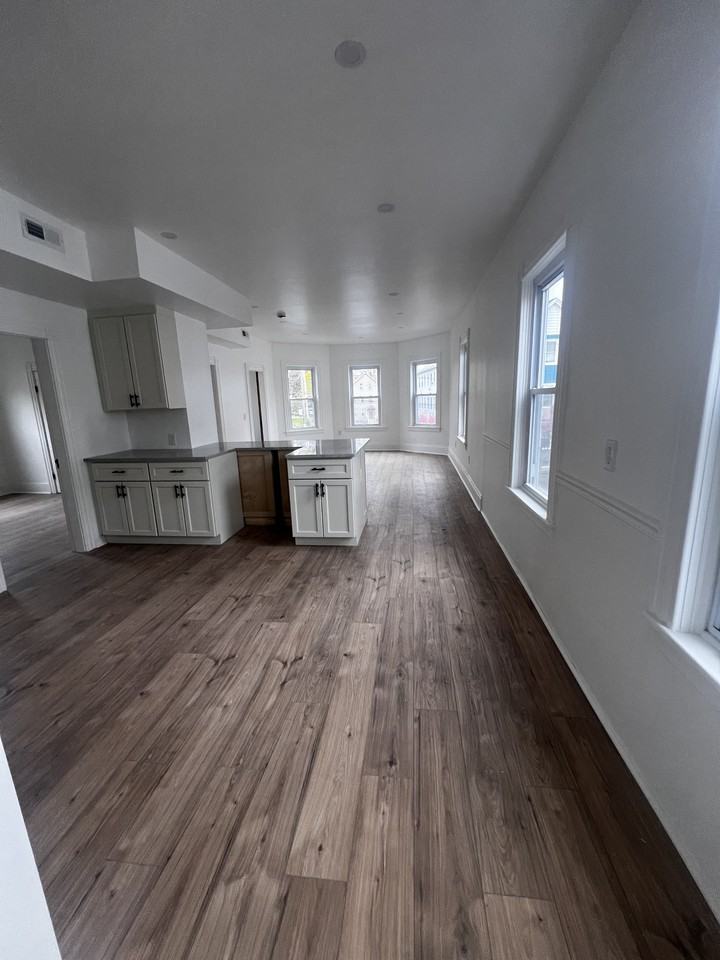 19 Reeves St #3 - Photo 4 of 14