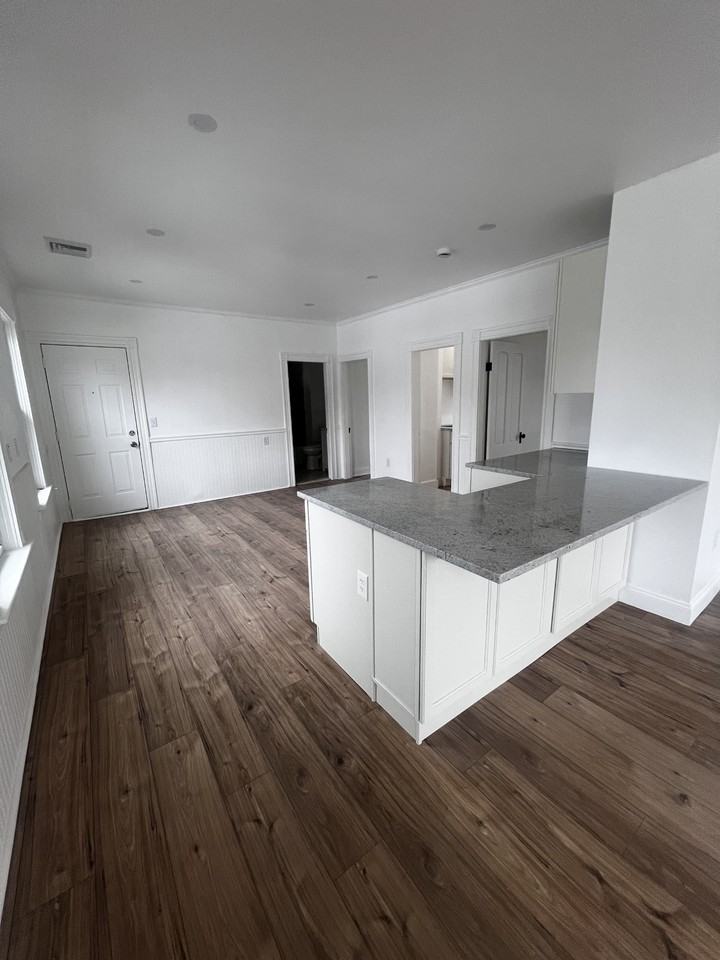 19 Reeves St #2 - Photo 3 of 14