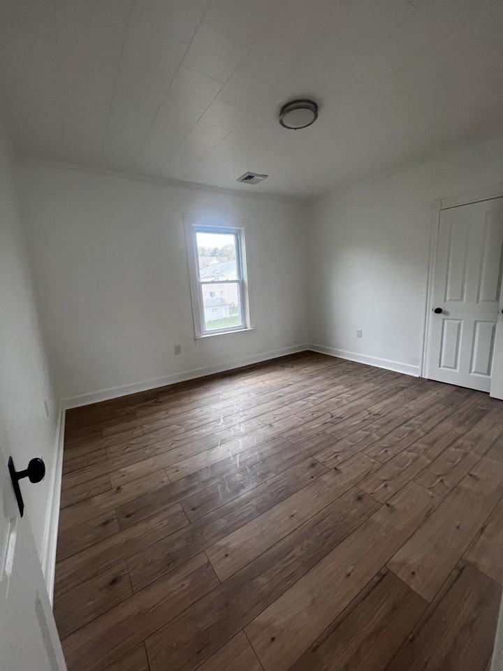 19 Reeves St #2 - Photo 6 of 14