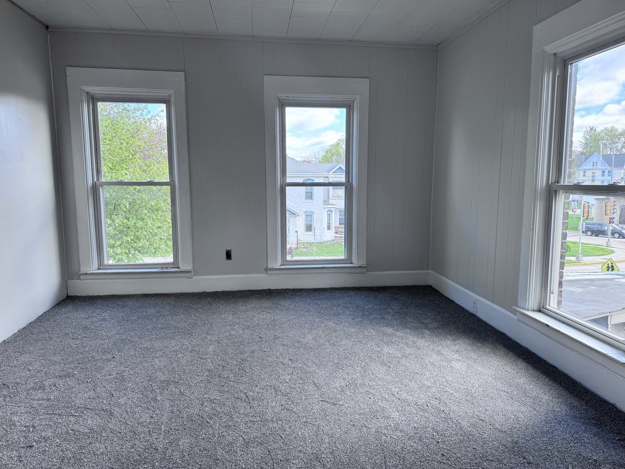 512 W Wisconsin St #1-2 - Photo 6 of 7