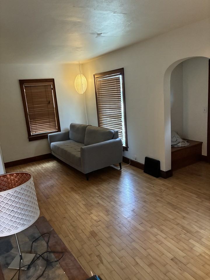 1701 N Lynndale Dr #NA - Photo 3 of 12