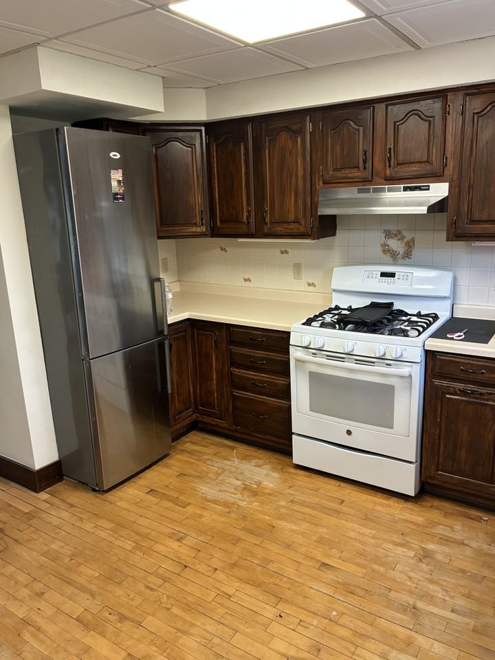 1701 N Lynndale Dr #NA - Photo 4 of 12